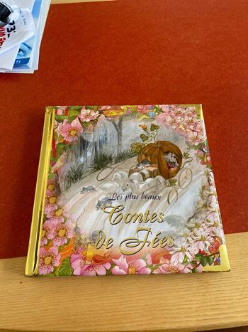 Livre les plus beaux contes de fées