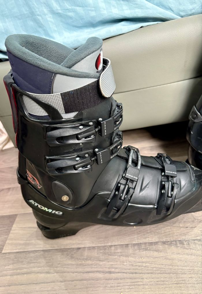 Paire de chaussures de ski noir Atomic Betaflex Quechua Décathlon modèle 9.05 ISO 5355 avec housse de rangement et notice - Taille 45 - photo numéro 7