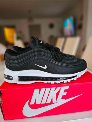 Chaussures  Nike  97 Pointure 41