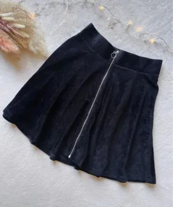 Jupe noire en velours côtelé avec fermeture éclair taille 36 - Lefties 🖤