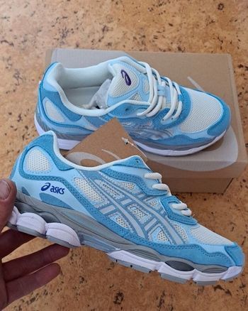 Asics gel bleu taille 40