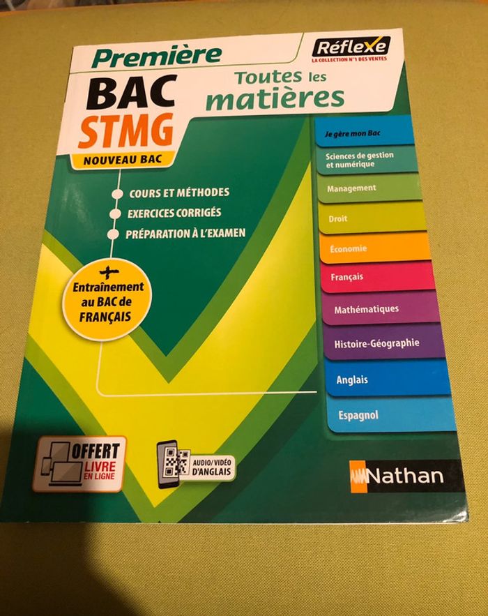 Cahier livre première bac STMG toutes les matières Nathan
