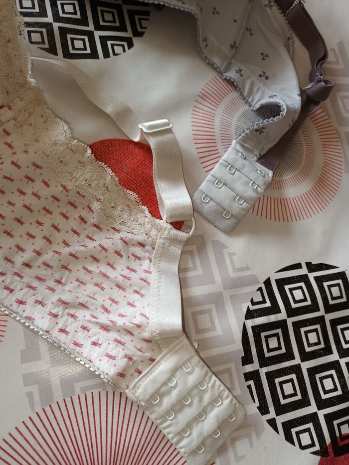 Lot 2 Soutiens-gorge grossesse allaitement 95F - photo numéro 4