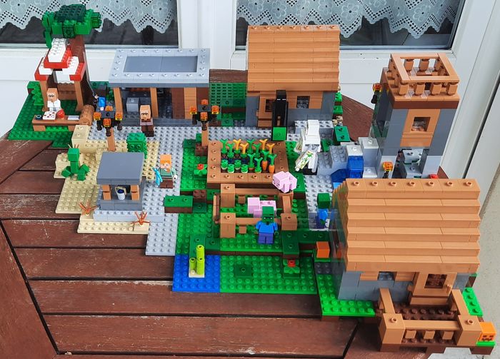 LEGO Minecraft 21128 Le village