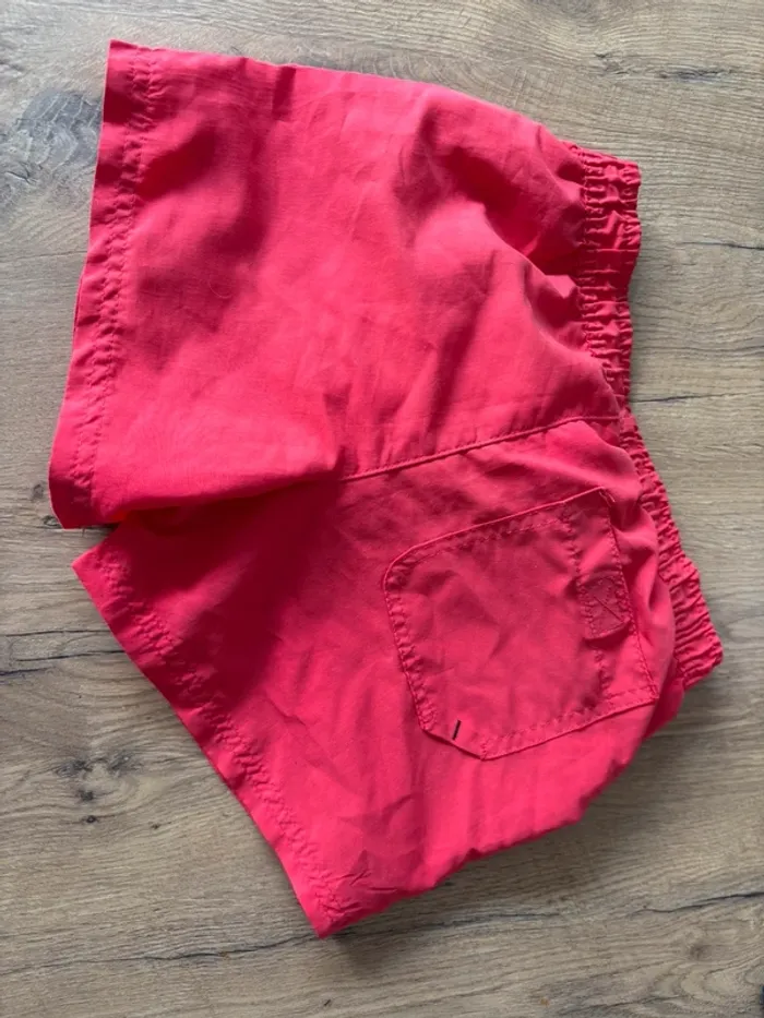 Short de bain 8 ans - photo numéro 3