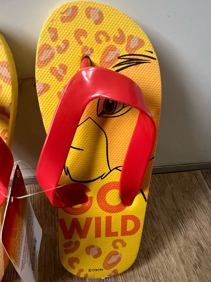 Tongs le roi lion jaune - photo numéro 4