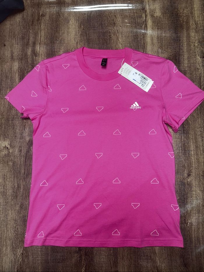 T-shirt adidas neuf taille M