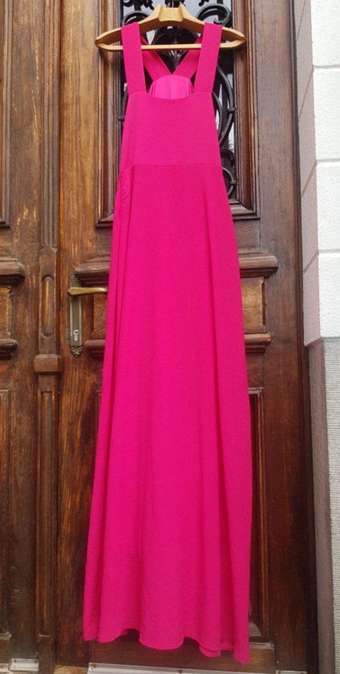 Longue robe neuve rose