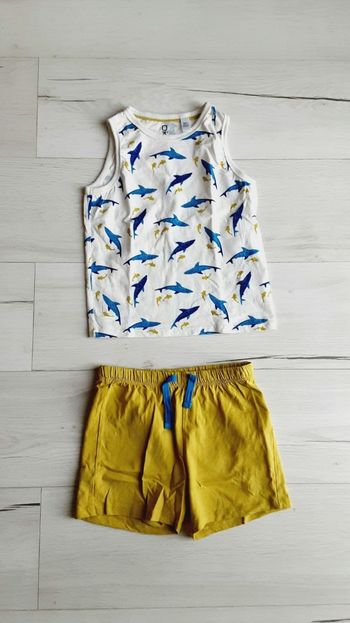Vêtement garçon pyjama short motifs requins Okaidi 6 ans