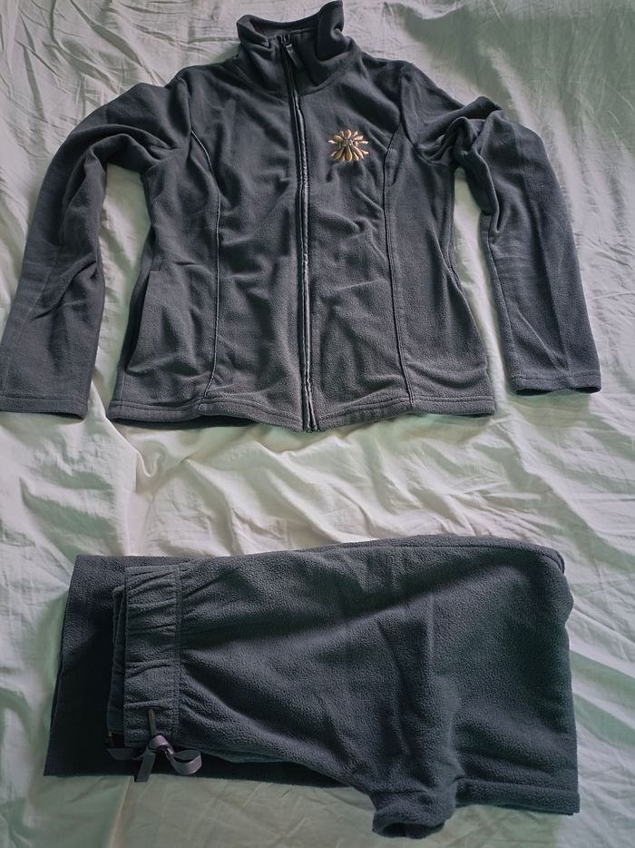 Lot de pyjamas chauds hiver fille en 13-14 ans - photo numéro 2