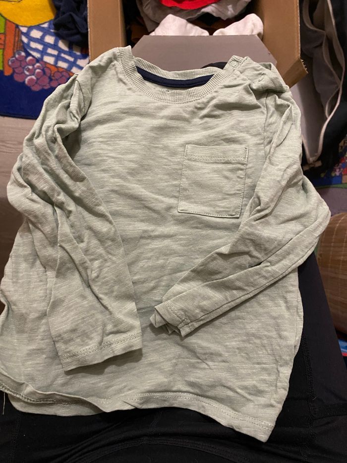 Tee shirt manche longue et pull 24 mois - photo numéro 8