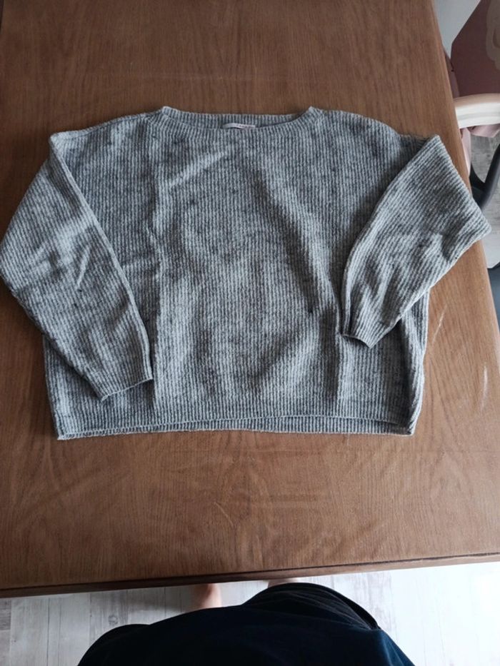 Pull gris camaïeu