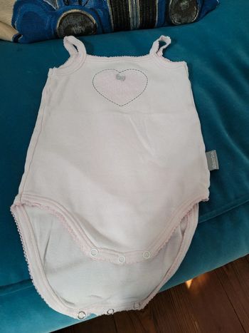 Body sans manche rose Absorba t.18 mois
