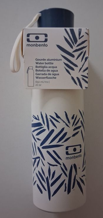 Bouteille isotherme en aluminium blanche et bleue