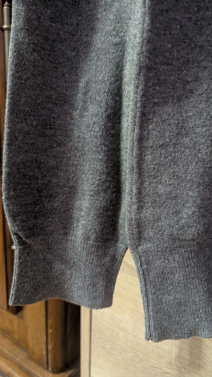 Pull gris - photo numéro 3
