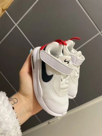 Nike air taille 21 neuve