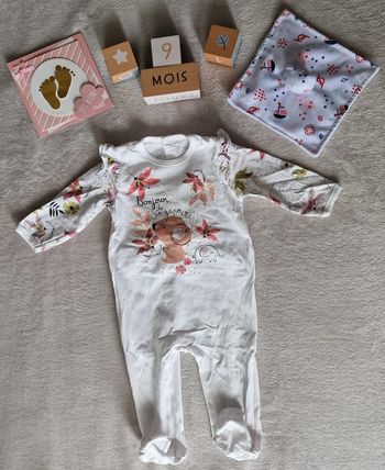 Pyjama Girly 1 pièce écru & rose Petit Beguin 9M (BE)