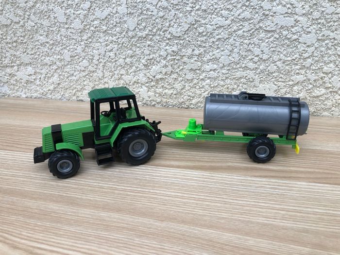 Tracteur et remorque citerne bon état environ 30 cm - photo numéro 2