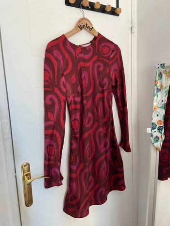 Robe courte fuchsia style années 80 Mango Taille M