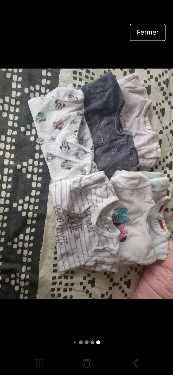 Bodies, pyjamas - photo numéro 3