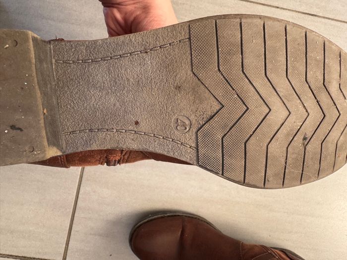 Bottines  FPC pointure 40 - photo numéro 5