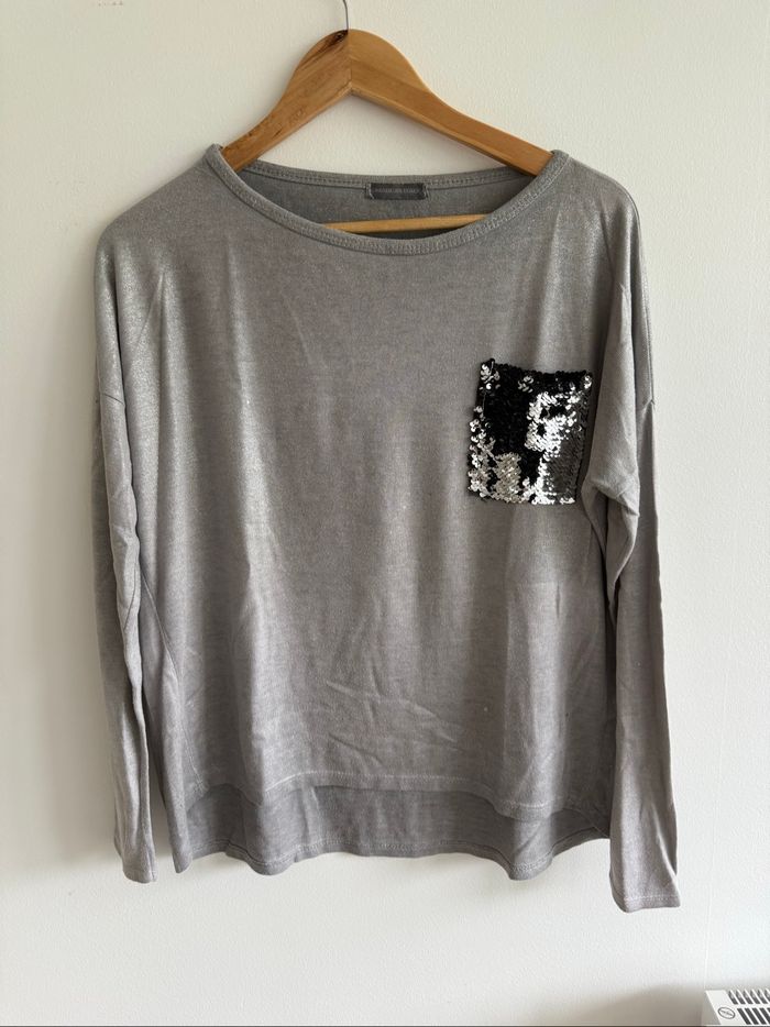 Blouse manches longues légère gris argenté avec strass taille 40 L made in italy