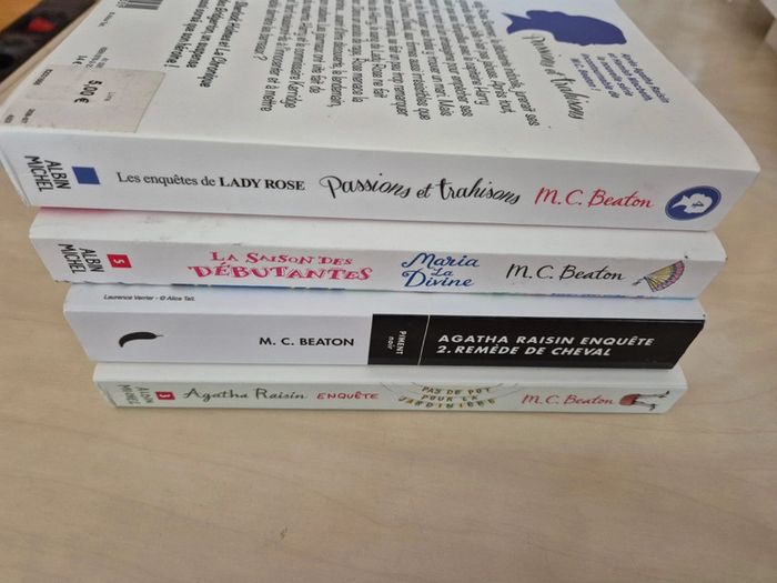 Lot 4 livres cosy mystery - photo numéro 3