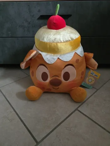 peluche moyenne stitch gâteau 46 cm Munchlings Disney