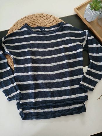 Pull à rayures Taille 8 ans🌿💝