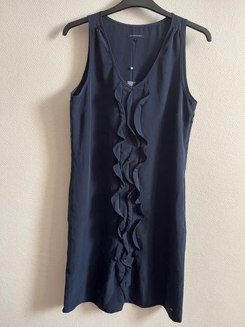 Robe bleu marine à volants