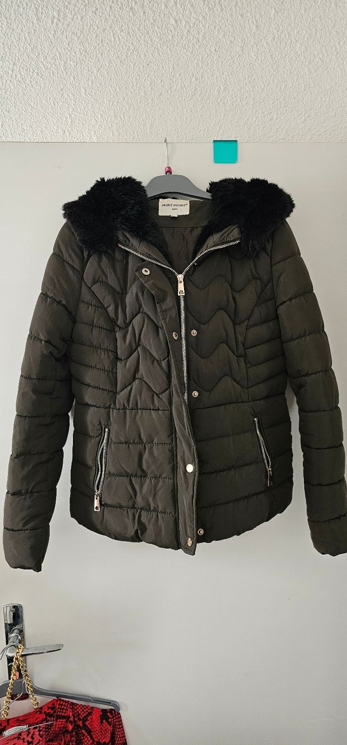 Parka  marron capuche fausse fourrure douce Jaune Rouge M .38