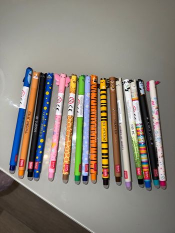 Legami lot de 16 stylos