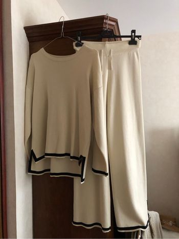 Très bel ensemble beige et Noir neuf