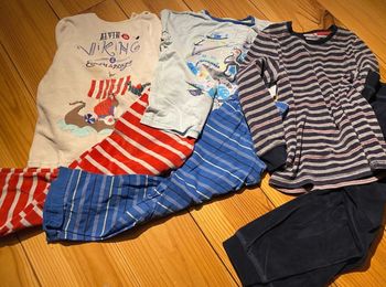 Lot 3 pyjamas 6-7 ans