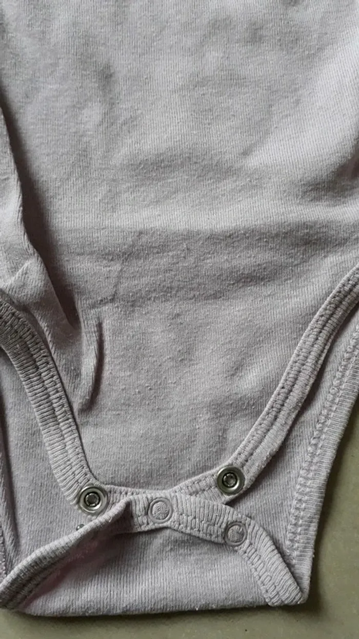 Body ML 9 Mois 0.50€ - photo numéro 3