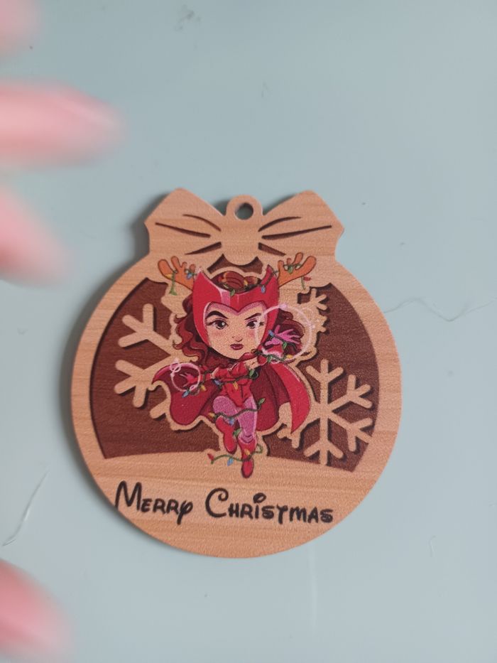 Boule de noel 2d marvel