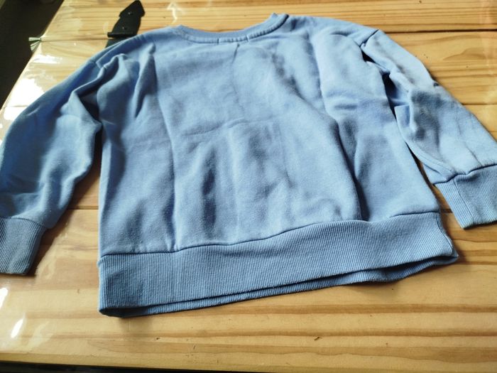 Pull bleu - photo numéro 3