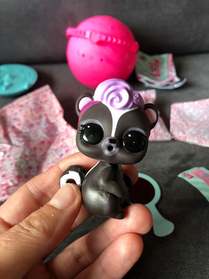 LoL surprise Miss Skunk pet - photo numéro 3