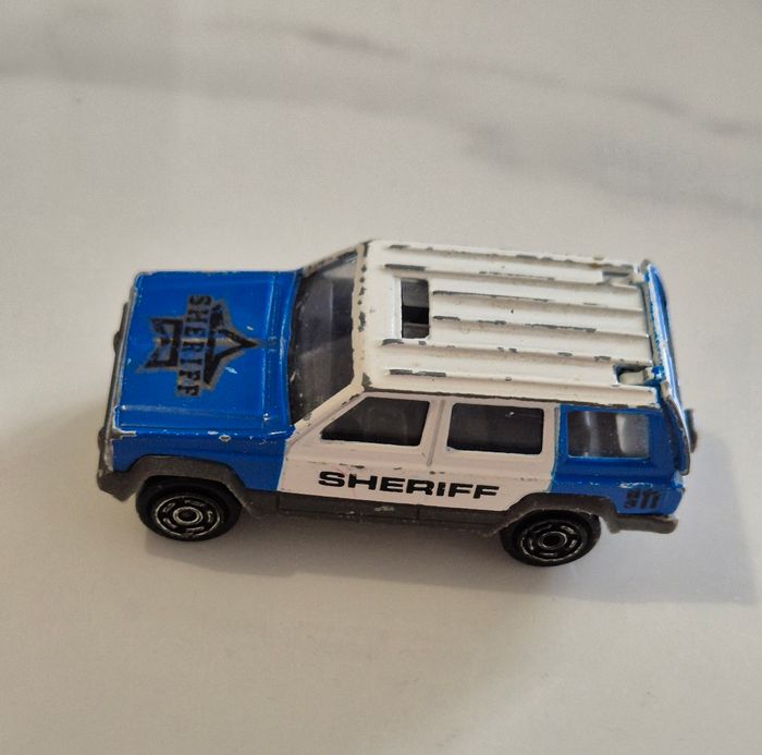 Majorette n224 jeep cherokee voiture police 1/60 - photo numéro 2