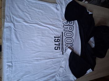 Tee shirt