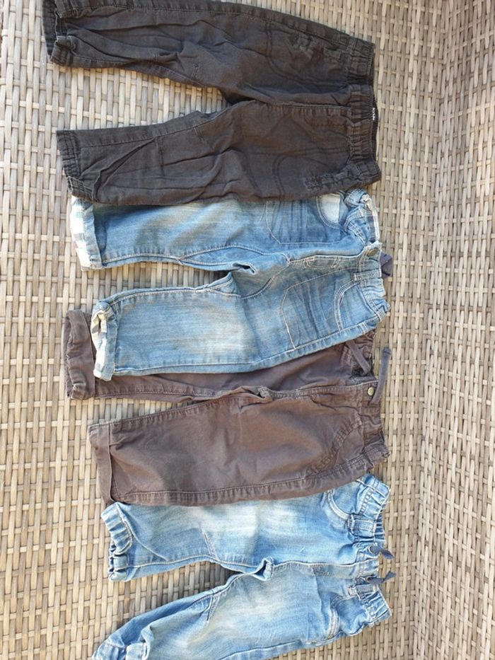 Lot de 4 pantalons jeans taille 18 mois