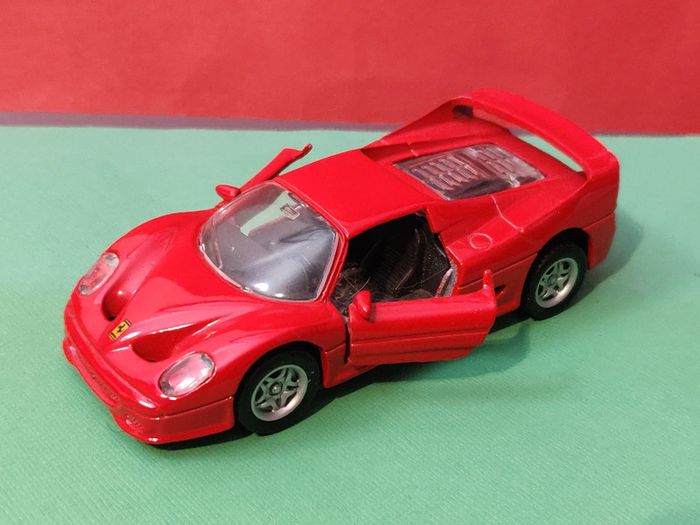 Ferrari F50 - Rouge - 1/39 - Maisto
