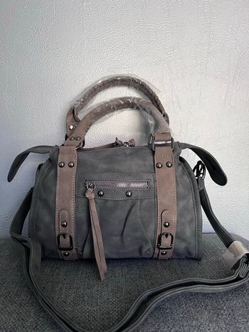 Sac à main avec bandoulière réglable 