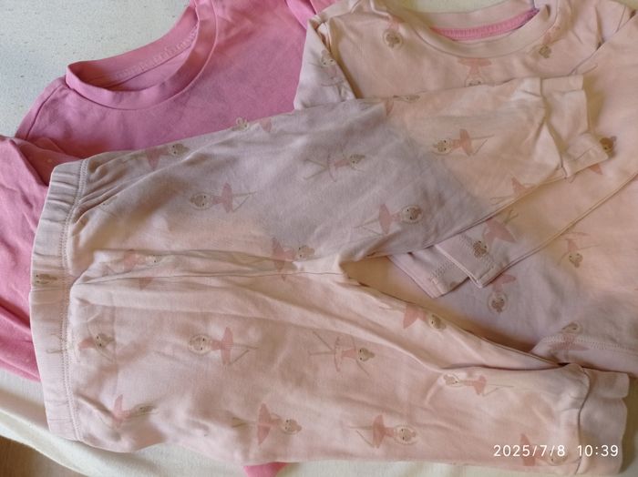 lot 2 pyjamas de Primark 9mois ref R35 C12 - photo numéro 4