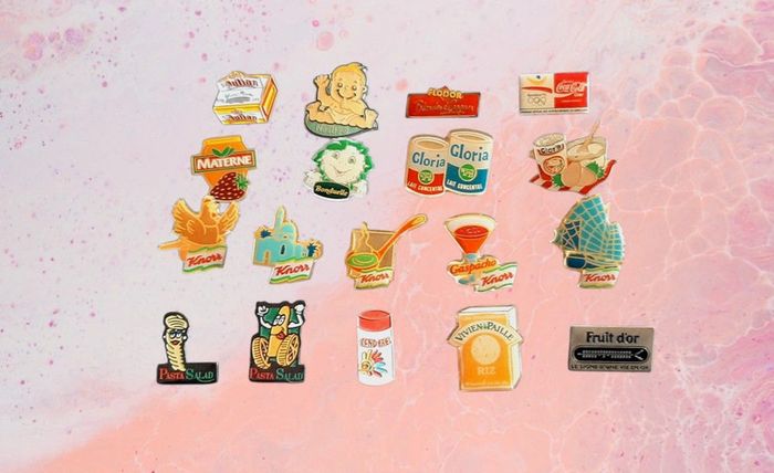 Lot de 18 pin's marques divers