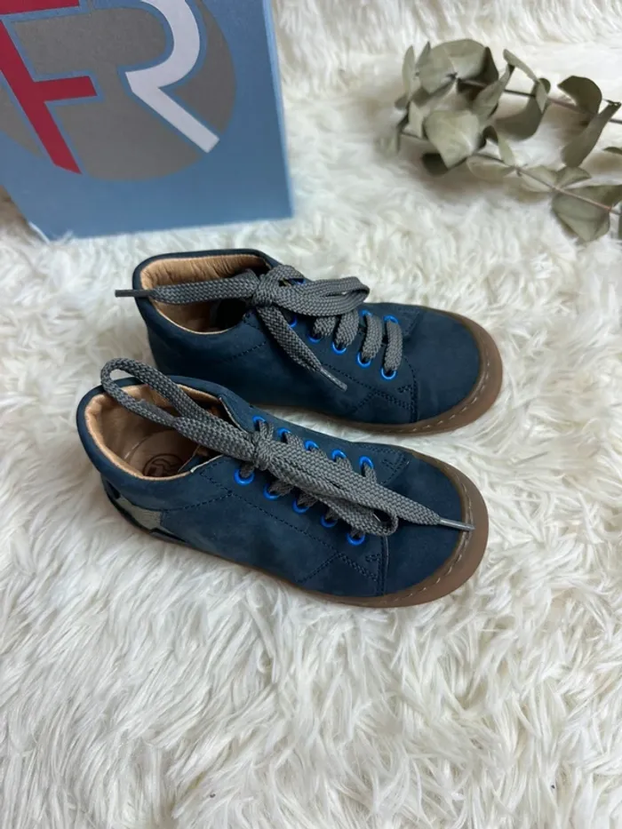 Paire de chaussures Franco Romagnoli taille 24 - photo numéro 3