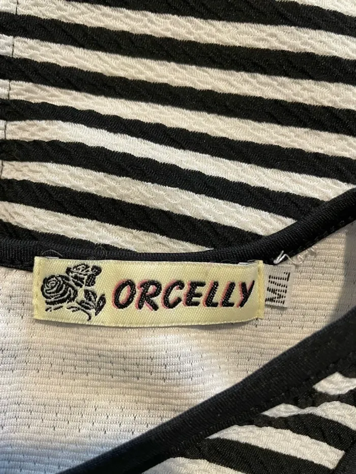 Crop top débardeur Orcelly taille M/L rayé noir et blanc avec dentelle - zippé dos - photo numéro 6