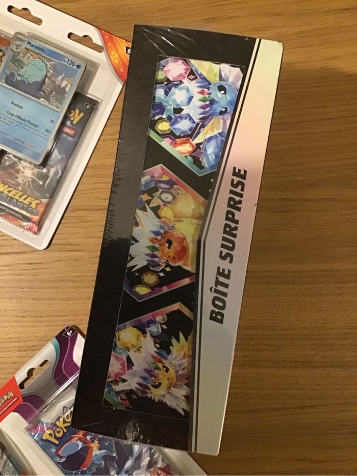 Lot items scellés cartes Pokémon étincelles déferlantes évolutions prismatiques couronne stellaire boosters - photo numéro 5