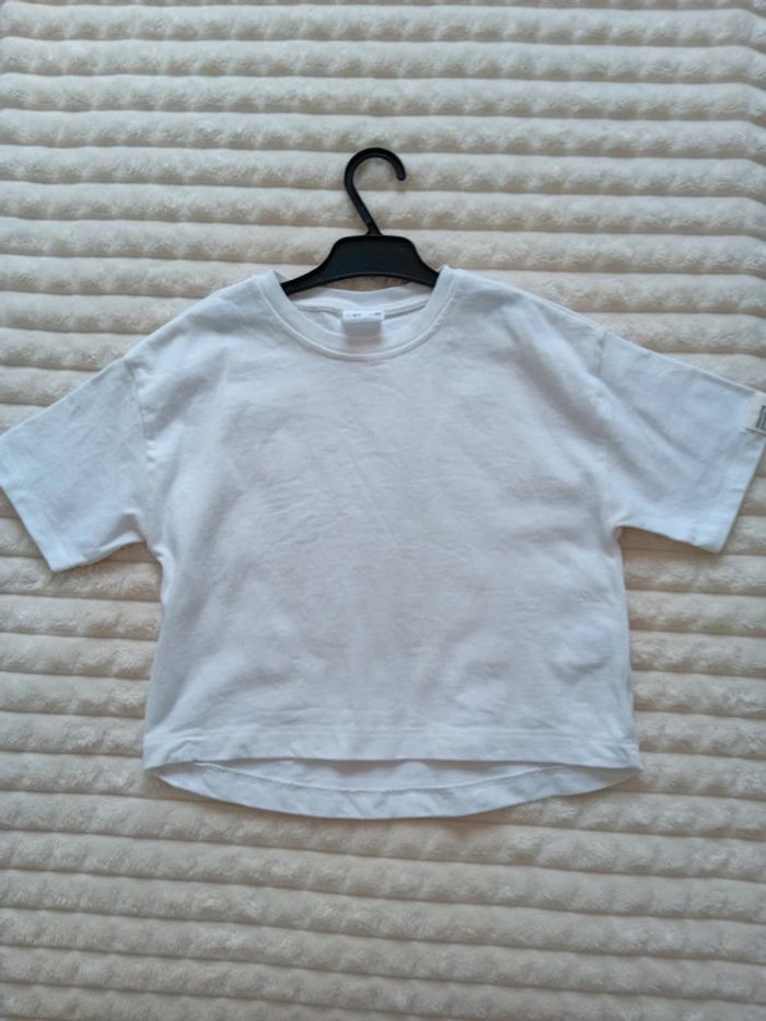 Tshirt epais fille 6/7ans Zara 🤍🌼 - photo numéro 2