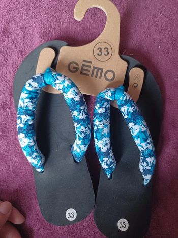 Tongs 33 neuf